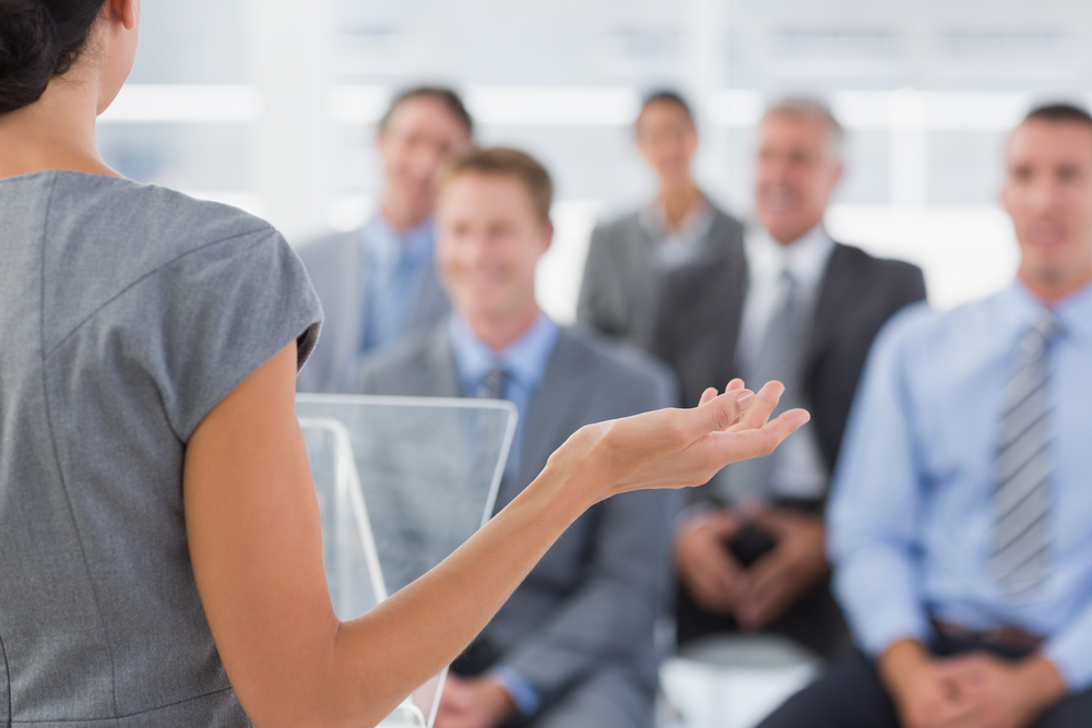 Businesswoman,Doing,Conference,Presentation,In,Meeting,Room